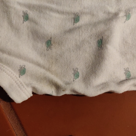 Lot of 4 Carter's NB onesies - Picture 6 of 6